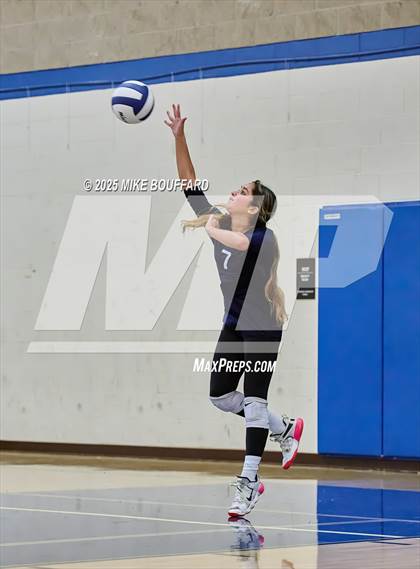 Thumbnail 1 in JV: Thacher @ Laguna Blanca photogallery.