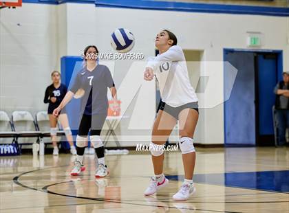 Thumbnail 2 in JV: Thacher @ Laguna Blanca photogallery.