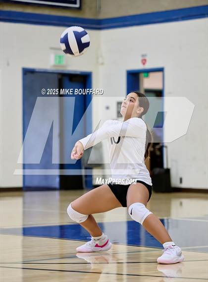 Thumbnail 3 in JV: Thacher @ Laguna Blanca photogallery.