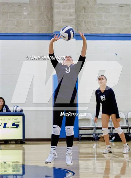 Thumbnail 1 in JV: Thacher @ Laguna Blanca photogallery.