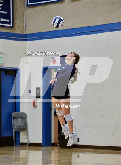 Thumbnail 2 in JV: Thacher @ Laguna Blanca photogallery.