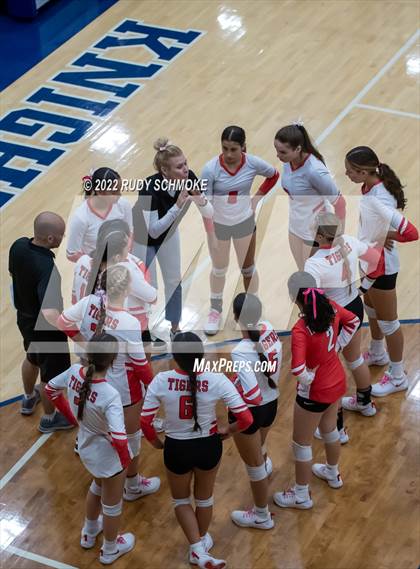 Thumbnail 2 in Imperial vs. Horizon Prep (CIF SDS D4 volleyball finals) photogallery.