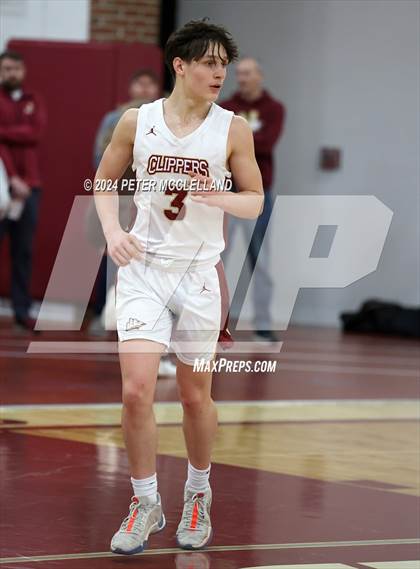 Thumbnail 3 in Hudson vs Newburyport (MIAA Division 3 Round of 32) photogallery.