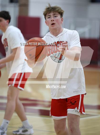 Thumbnail 2 in Hudson vs Newburyport (MIAA Division 3 Round of 32) photogallery.