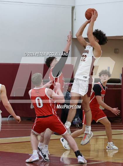 Thumbnail 3 in Hudson vs Newburyport (MIAA Division 3 Round of 32) photogallery.