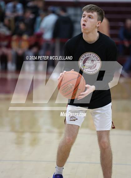 Thumbnail 1 in Hudson vs Newburyport (MIAA Division 3 Round of 32) photogallery.