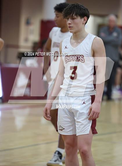 Thumbnail 2 in Hudson vs Newburyport (MIAA Division 3 Round of 32) photogallery.