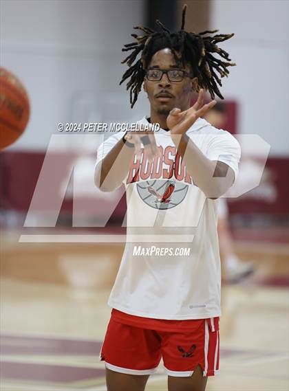 Thumbnail 1 in Hudson vs Newburyport (MIAA Division 3 Round of 32) photogallery.