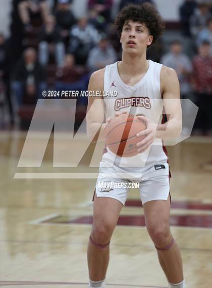 Thumbnail 3 in Hudson vs Newburyport (MIAA Division 3 Round of 32) photogallery.
