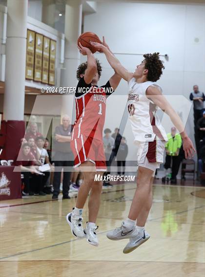 Thumbnail 1 in Hudson vs Newburyport (MIAA Division 3 Round of 32) photogallery.