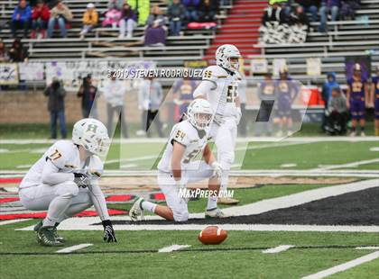 Thumbnail 3 in Escalon vs. Hilmar (CIF SJS D6 Final) photogallery.