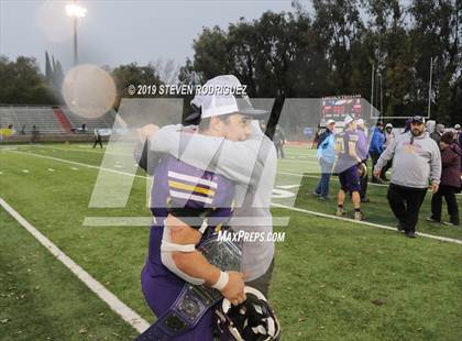 Thumbnail 1 in Escalon vs. Hilmar (CIF SJS D6 Final) photogallery.