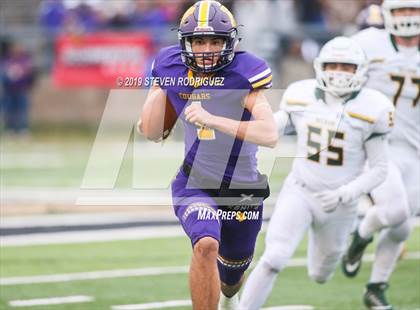 Thumbnail 2 in Escalon vs. Hilmar (CIF SJS D6 Final) photogallery.