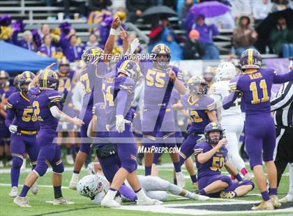 Thumbnail 3 in Escalon vs. Hilmar (CIF SJS D6 Final) photogallery.