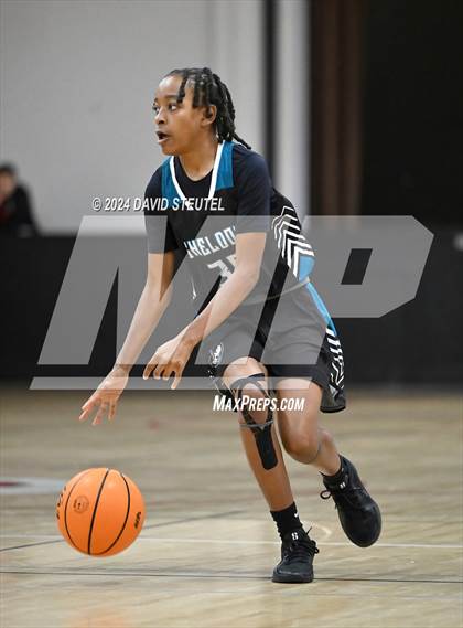 Thumbnail 1 in Sheldon vs. Fowler (Sac Adventist Holiday Invitational) photogallery.