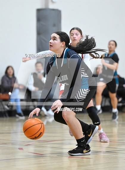 Thumbnail 2 in Sheldon vs. Fowler (Sac Adventist Holiday Invitational) photogallery.