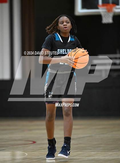 Thumbnail 3 in Sheldon vs. Fowler (Sac Adventist Holiday Invitational) photogallery.
