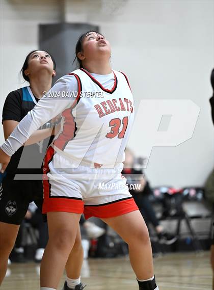 Thumbnail 3 in Sheldon vs. Fowler (Sac Adventist Holiday Invitational) photogallery.