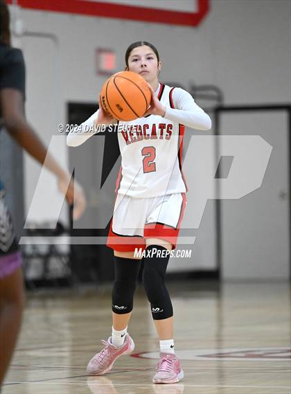 Thumbnail 3 in Sheldon vs. Fowler (Sac Adventist Holiday Invitational) photogallery.