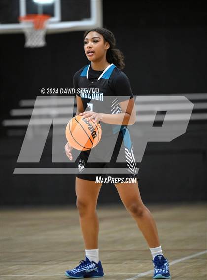 Thumbnail 2 in Sheldon vs. Fowler (Sac Adventist Holiday Invitational) photogallery.