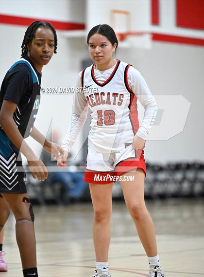 Thumbnail 3 in Sheldon vs. Fowler (Sac Adventist Holiday Invitational) photogallery.