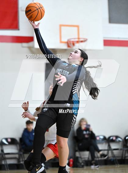 Thumbnail 3 in Sheldon vs. Fowler (Sac Adventist Holiday Invitational) photogallery.