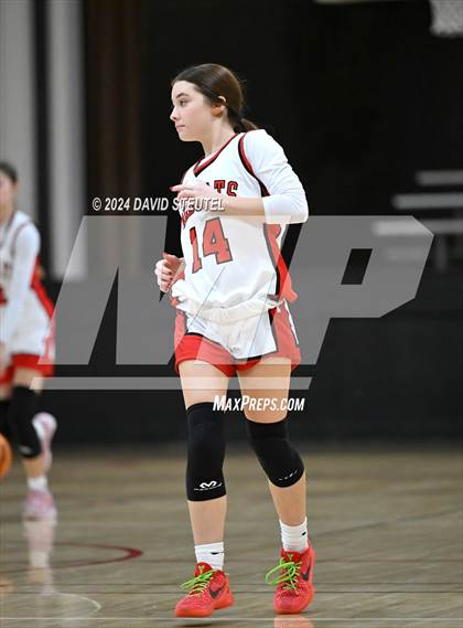 Thumbnail 3 in Sheldon vs. Fowler (Sac Adventist Holiday Invitational) photogallery.