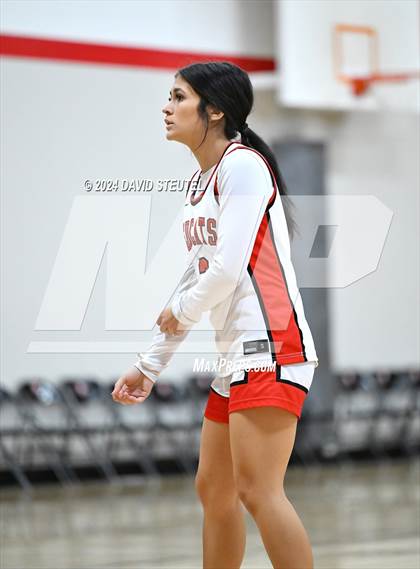 Thumbnail 2 in Sheldon vs. Fowler (Sac Adventist Holiday Invitational) photogallery.