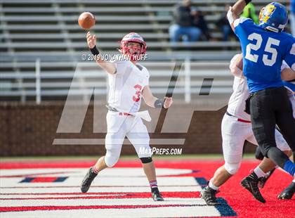 Thumbnail 2 in Lord Botetourt vs. Hopewell (VHSL Class 3 Final) photogallery.