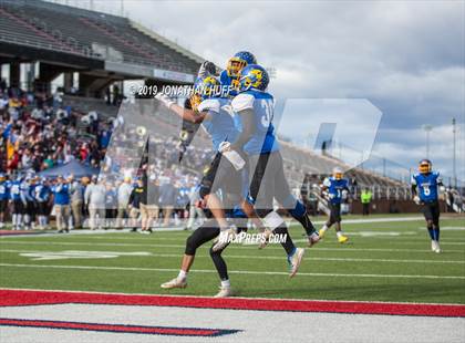 Thumbnail 3 in Lord Botetourt vs. Hopewell (VHSL Class 3 Final) photogallery.