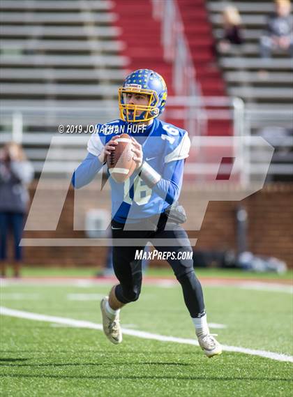 Thumbnail 2 in Lord Botetourt vs. Hopewell (VHSL Class 3 Final) photogallery.