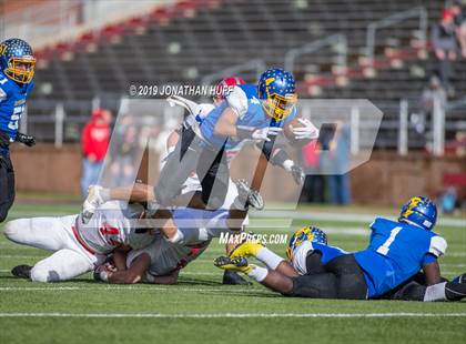 Thumbnail 2 in Lord Botetourt vs. Hopewell (VHSL Class 3 Final) photogallery.