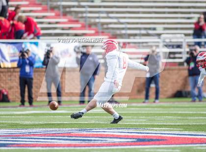 Thumbnail 2 in Lord Botetourt vs. Hopewell (VHSL Class 3 Final) photogallery.