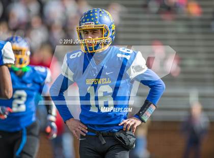 Thumbnail 2 in Lord Botetourt vs. Hopewell (VHSL Class 3 Final) photogallery.