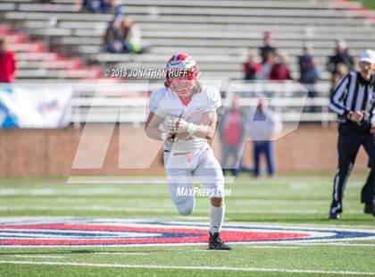 Thumbnail 1 in Lord Botetourt vs. Hopewell (VHSL Class 3 Final) photogallery.