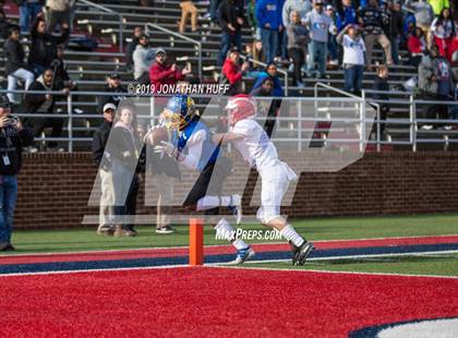 Thumbnail 2 in Lord Botetourt vs. Hopewell (VHSL Class 3 Final) photogallery.