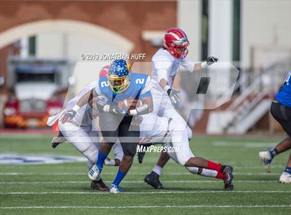 Thumbnail 2 in Lord Botetourt vs. Hopewell (VHSL Class 3 Final) photogallery.