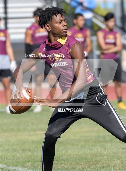 Thumbnail 1 in Thunderbird vs Mountain Pointe (Cactus Duel Out West 7-on-7 Tournament) photogallery.