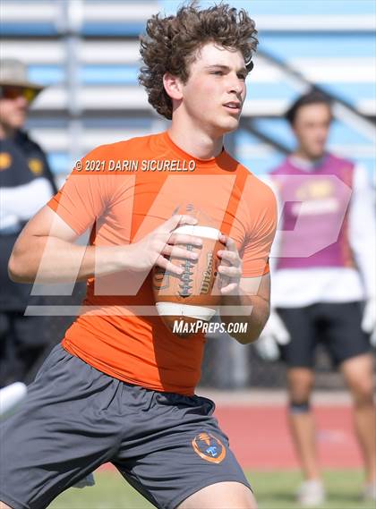 Thumbnail 3 in Thunderbird vs Mountain Pointe (Cactus Duel Out West 7-on-7 Tournament) photogallery.
