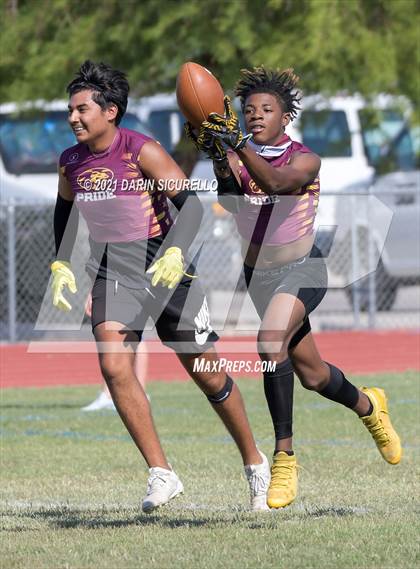Thumbnail 1 in Thunderbird vs Mountain Pointe (Cactus Duel Out West 7-on-7 Tournament) photogallery.