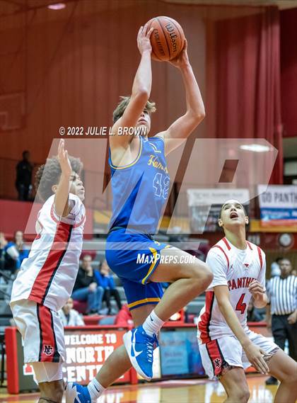 Thumbnail 2 in North Central vs Homestead (Paul Loggan Memorial Invitational) photogallery.