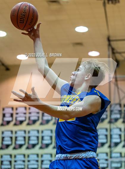 Thumbnail 2 in North Central vs Homestead (Paul Loggan Memorial Invitational) photogallery.
