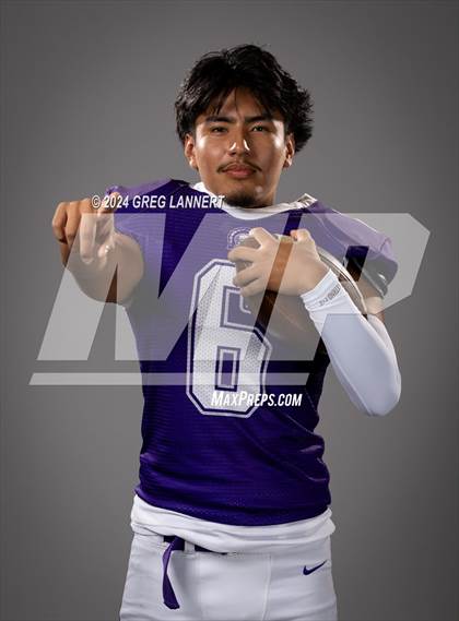Thumbnail 3 in Petaluma Senior Portraits photogallery.