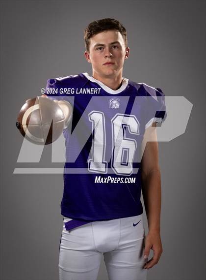Thumbnail 3 in Petaluma Senior Portraits photogallery.