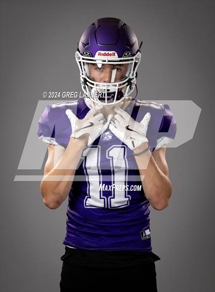 Thumbnail 3 in Petaluma Senior Portraits photogallery.