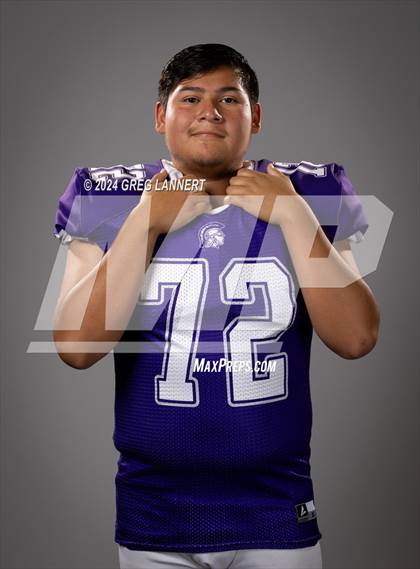 Thumbnail 1 in Petaluma Senior Portraits photogallery.