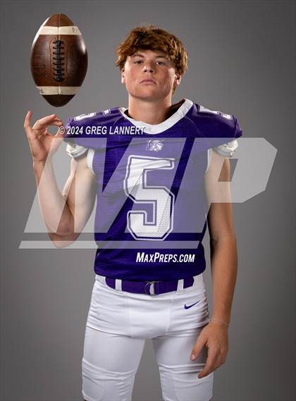 Thumbnail 3 in Petaluma Senior Portraits photogallery.