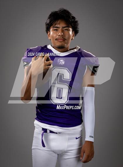 Thumbnail 1 in Petaluma Senior Portraits photogallery.