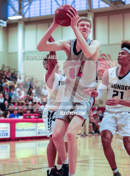 Thumbnail 2 in Desert Vista vs Findlay Prep (Hoophall West) photogallery.