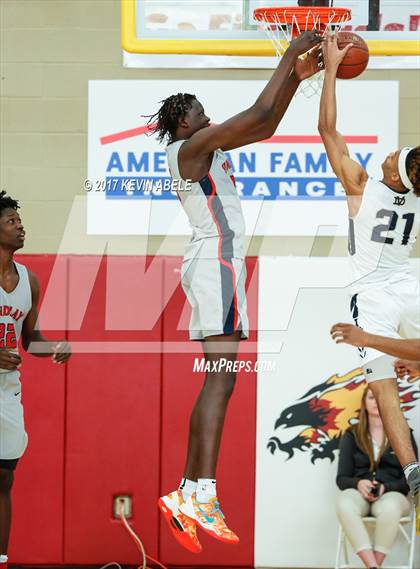 Thumbnail 1 in Desert Vista vs Findlay Prep (Hoophall West) photogallery.